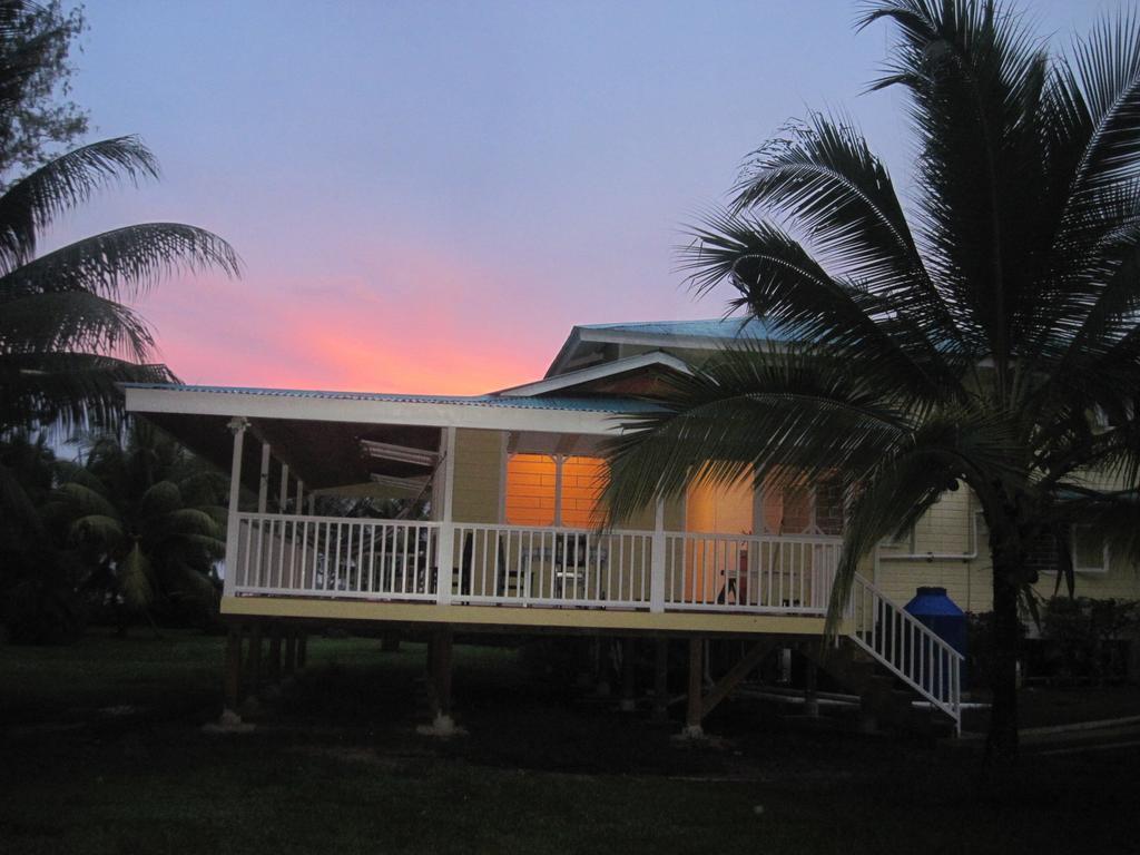 Sand Dollar Beach Bed & Breakfast Бокас-дель-Торо Номер фото